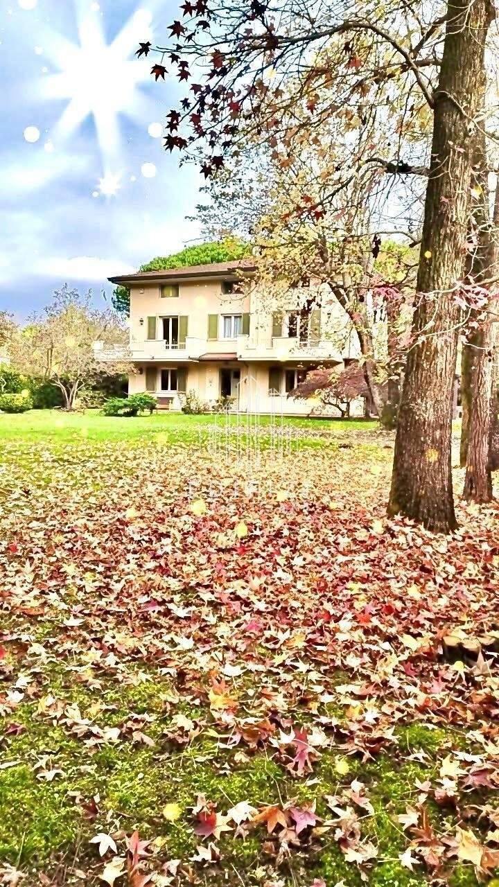 Villa in Ronchi, Massa, Italy 4 - 17294610