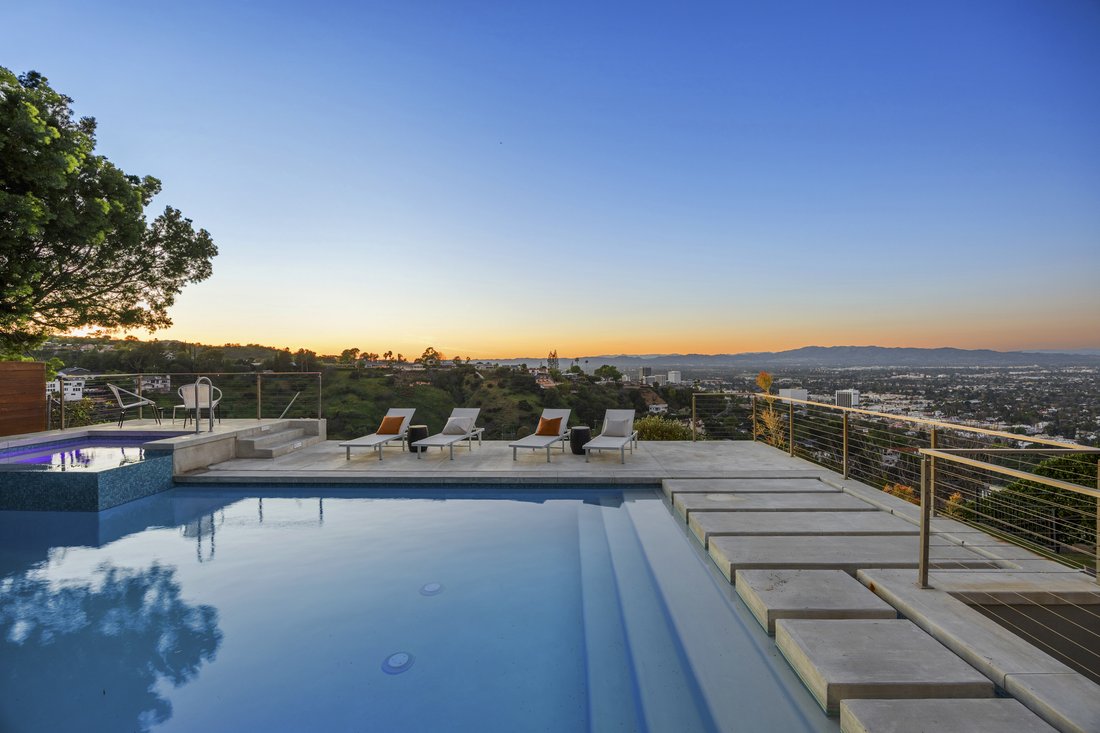House in Los Angeles, California, United States 1 - 17269212