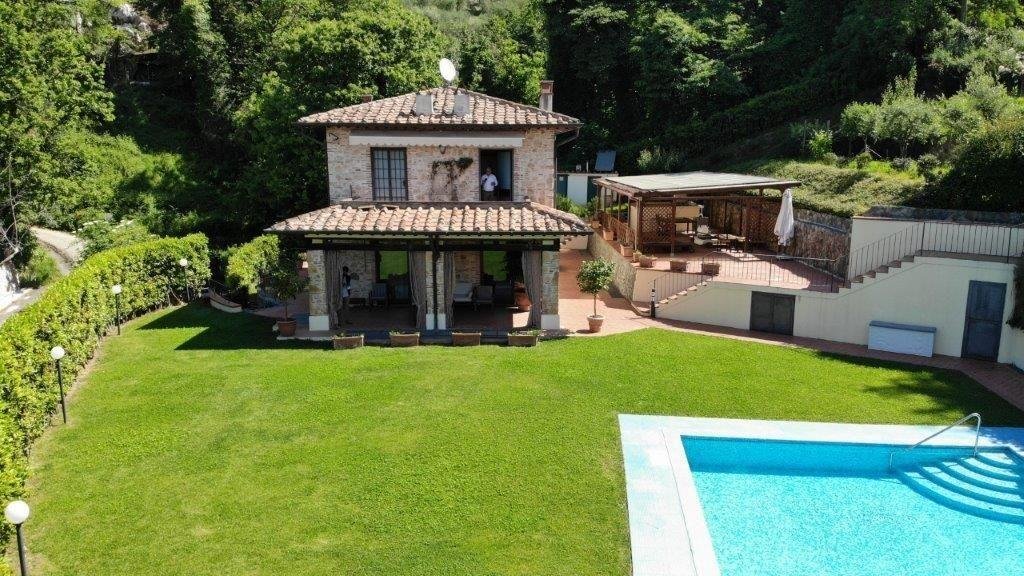 Villa in Camaiore, Tuscany, Italy 2 - 17294154