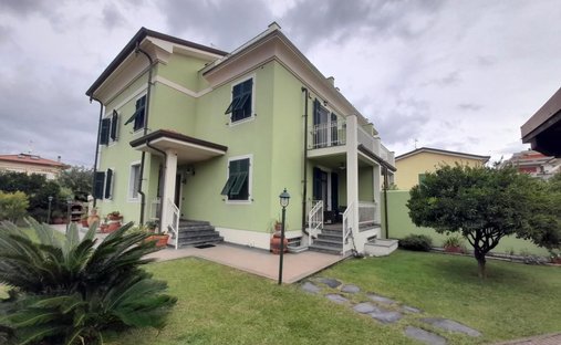 Country House in Stadium - Sant'Antonio - Marasio, Marina di Carrara, Tuscany 1