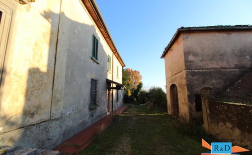 Villa in Poggibonsi, Tuscany, Italy 1