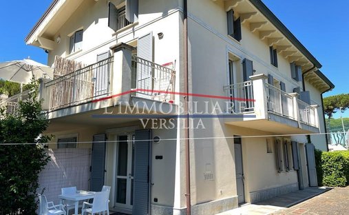Country House in Cinquale, Montignoso, Tuscany 1