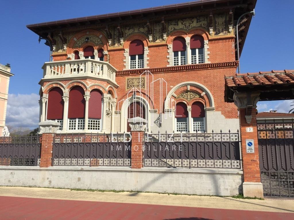 Villa in Marina di Massa Centro, Massa, Italy 1 - 17294475