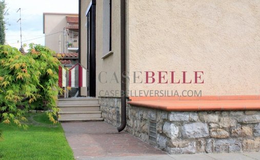 Villa in Tonfano, Pietrasanta, Italy 1