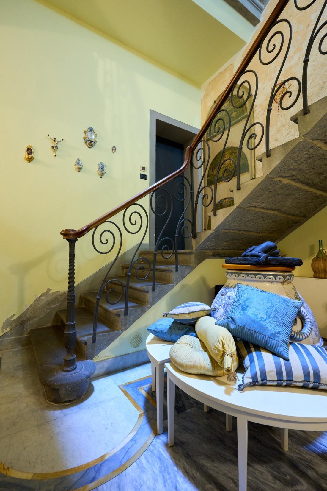 House in Near Center, Empoli, Tuscany 2 - 17294291