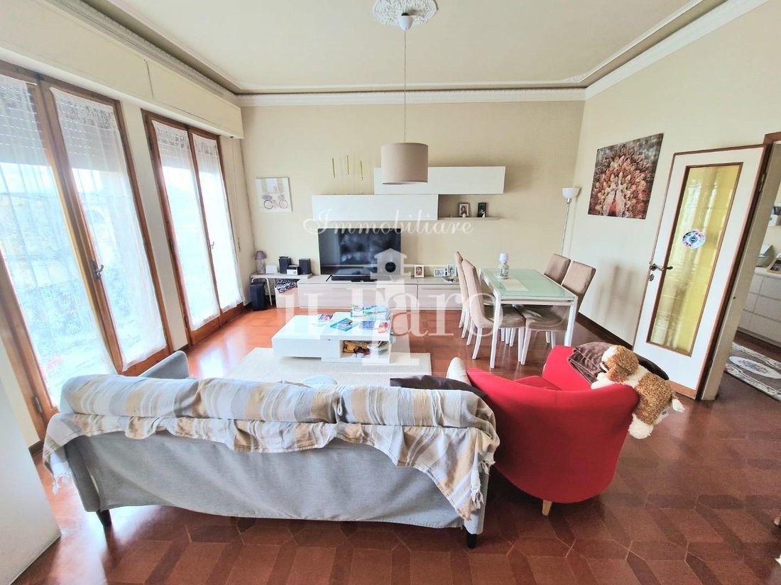 Villa in Center, Signa, Tuscany 4 - 17294965