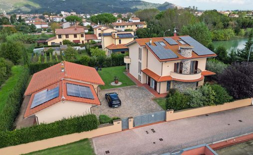 Villa a Centro, Cascina, Toscana 1