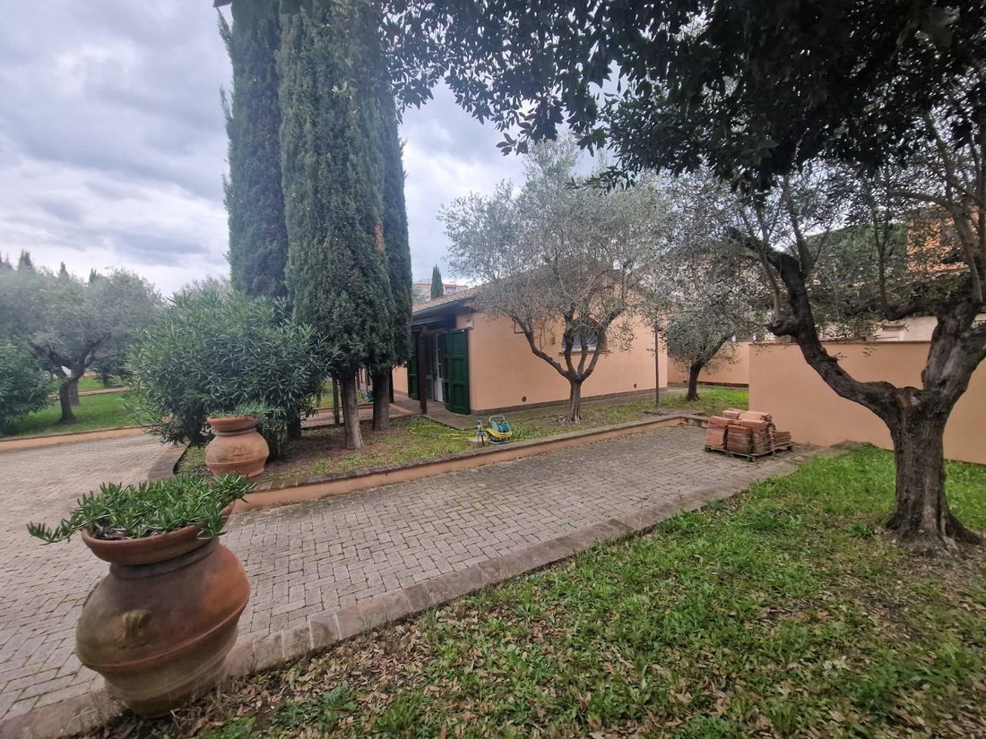 Villa in Cecina Centro, Cecina, Tuscany 2 - 17294167