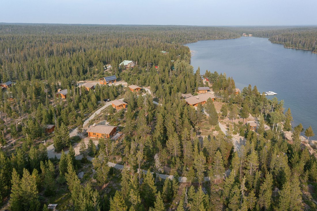 House in Nimpo Lake, British Columbia, Canada 1 - 17299758