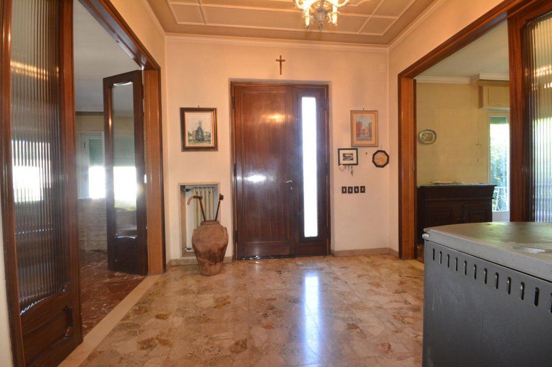Villa in Sant'Anna, Lucca, Italy 5 - 17296278