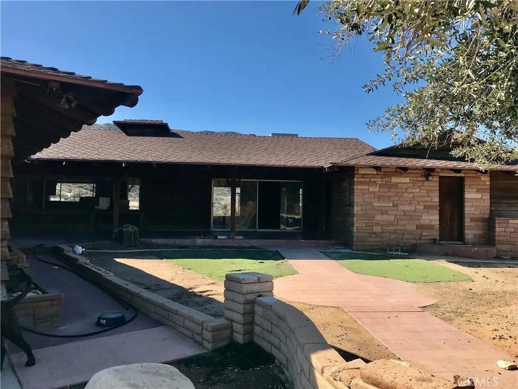 House in Colton, California, United States 2 - 17296910