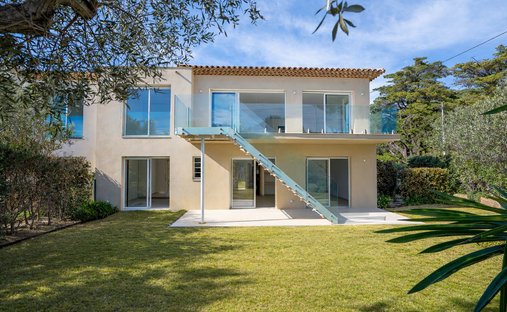 House in Sud, Cavalaire-sur-Mer, France 1