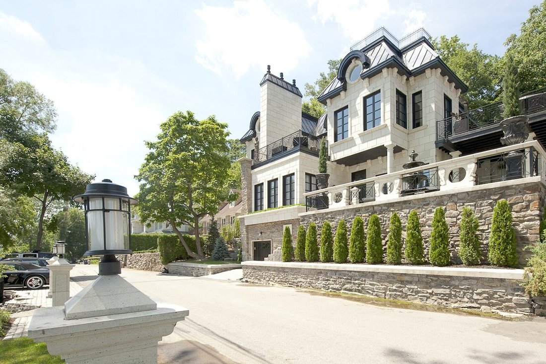 Casa a Laval, Québec, Canada 1 - 15283675