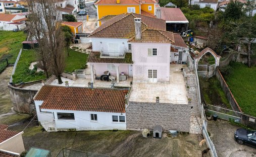 Villa in Venda do Pinheiro e Santo Estevao das Gales, Lisbon, Portugal 1