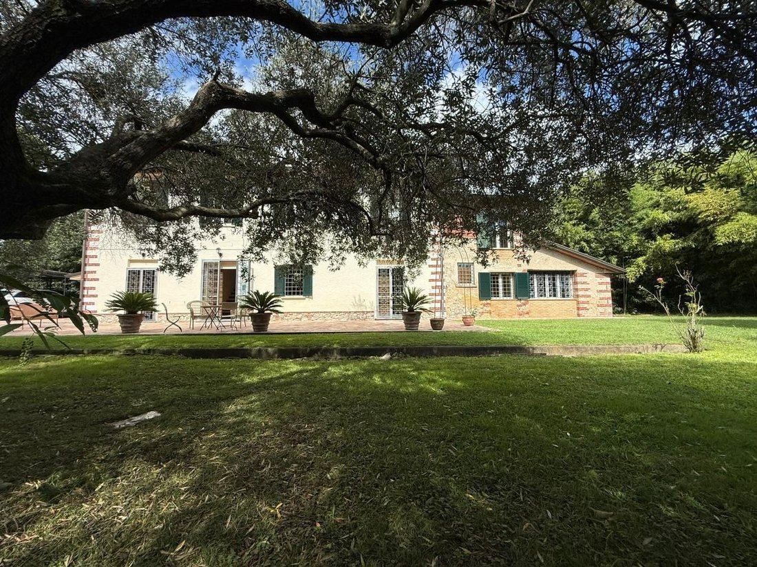 Country House in Pietrasanta, Tuscany, Italy 4 - 17294578