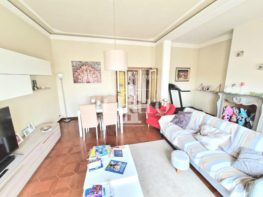 Villa in Center, Signa, Tuscany 2 - 17294965