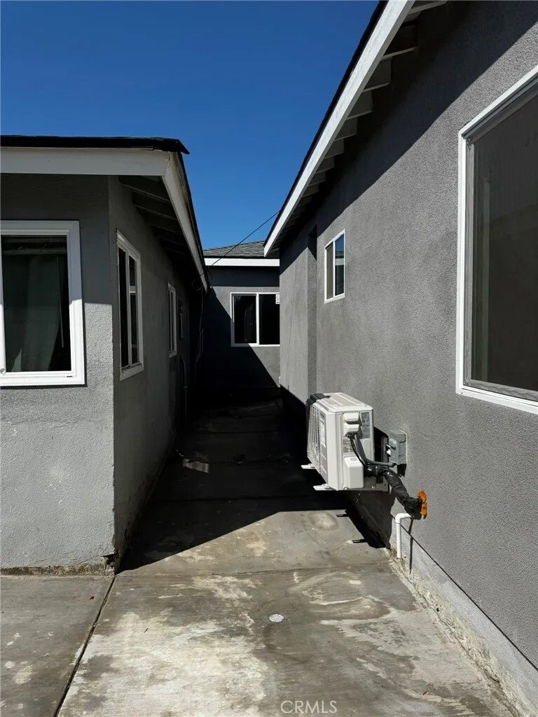 Condo in Santa Ana, California, United States 4 - 17293571