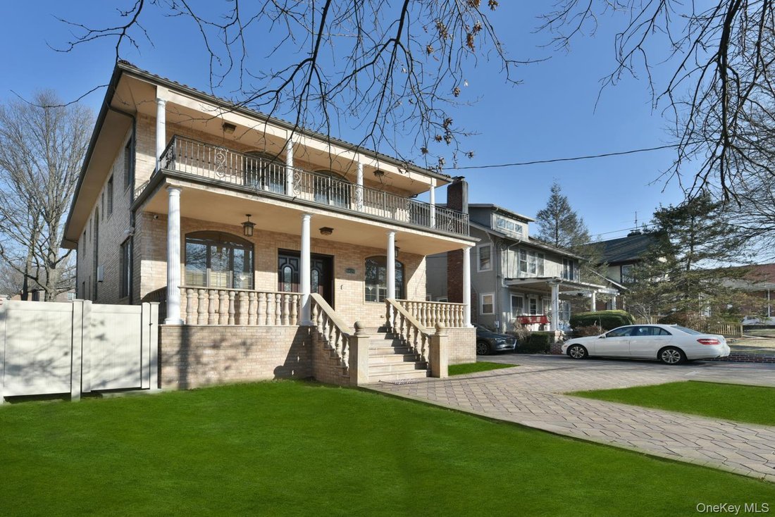 House in New York, New York, United States 4 - 17296241
