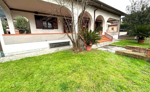 Villa a Camaiore, Toscana, Italia 1