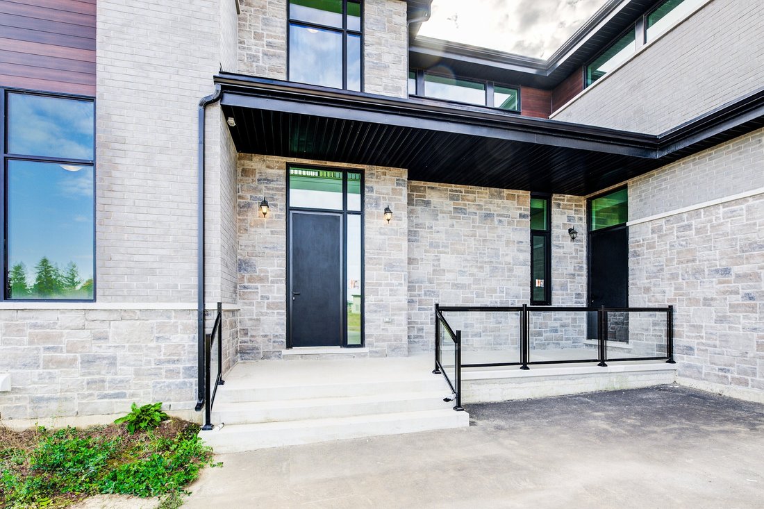 House in Halton Hills, Ontario, Canada 2 - 17295675