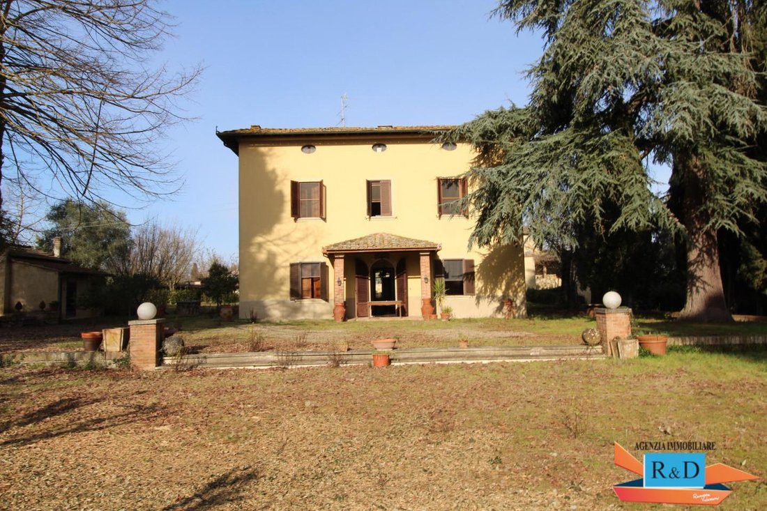 Villa in Colle di Val d'Elsa, Tuscany, Italy 1 - 17294449