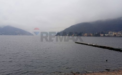 Land in Porto Ceresio, Lombardei, Italien 1