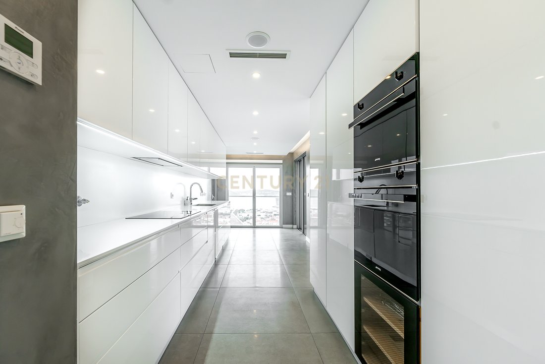 Apartment in Alges, Lisbon, Portugal 5 - 16820046