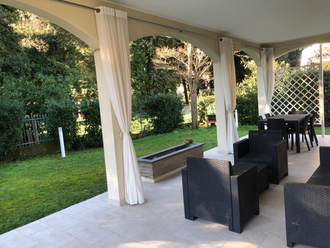 Villa in Ronchi, Massa, Italy 4 - 17294470