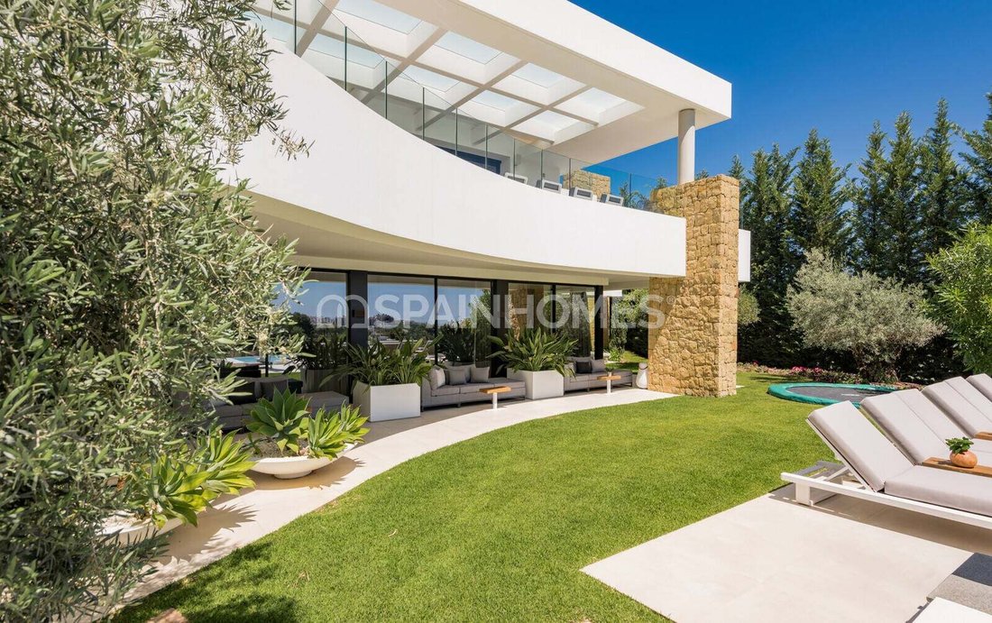 Villa in Cancelada, Estepona, Andalusia 2 - 17296533