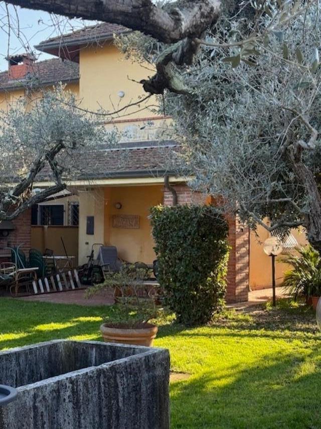 Country House in Avenza, Marina di Carrara, Tuscany 1 - 17294156