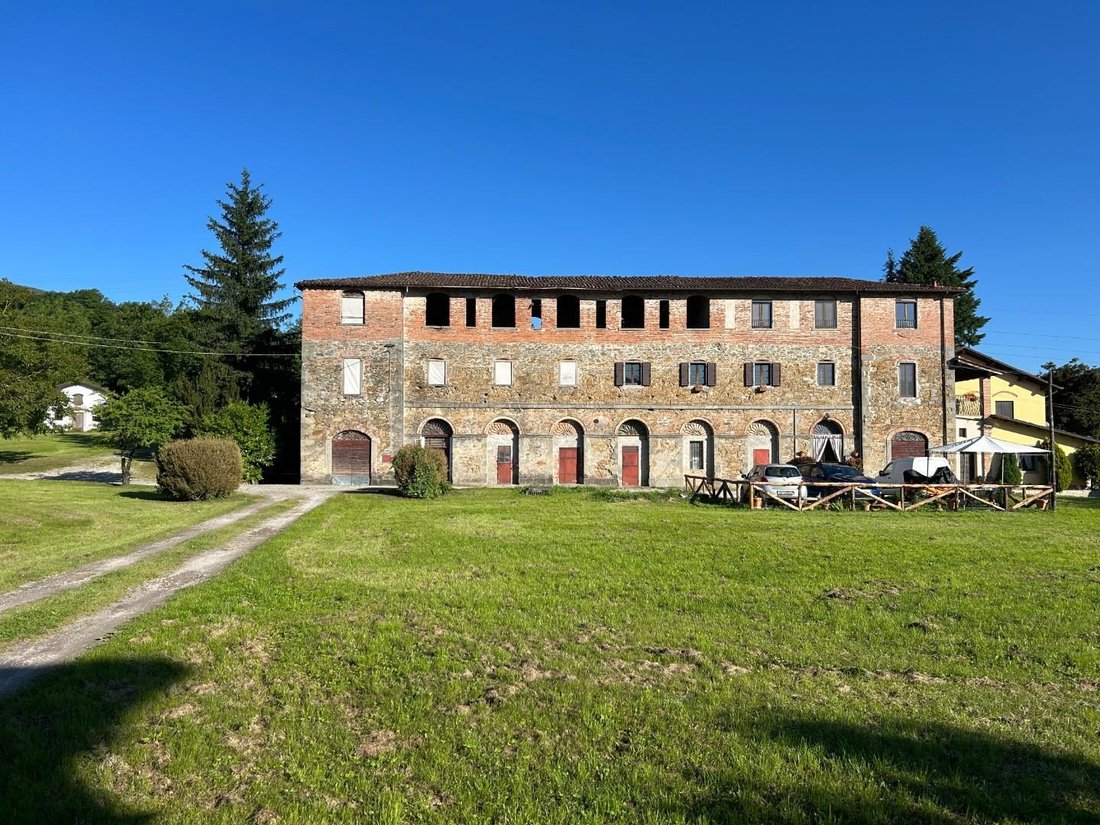 Country House in Castelnuovo di Garfagnana, Tuscany, Italy 1 - 17294551