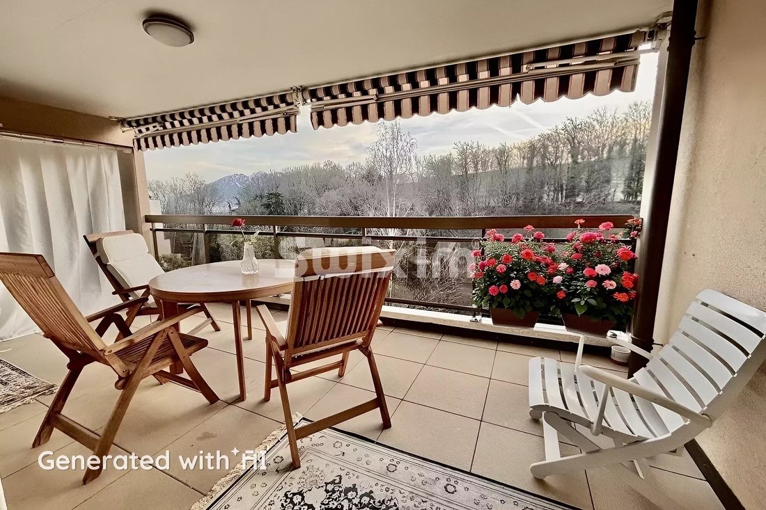 Quiet Apartment With South Facing Terrace