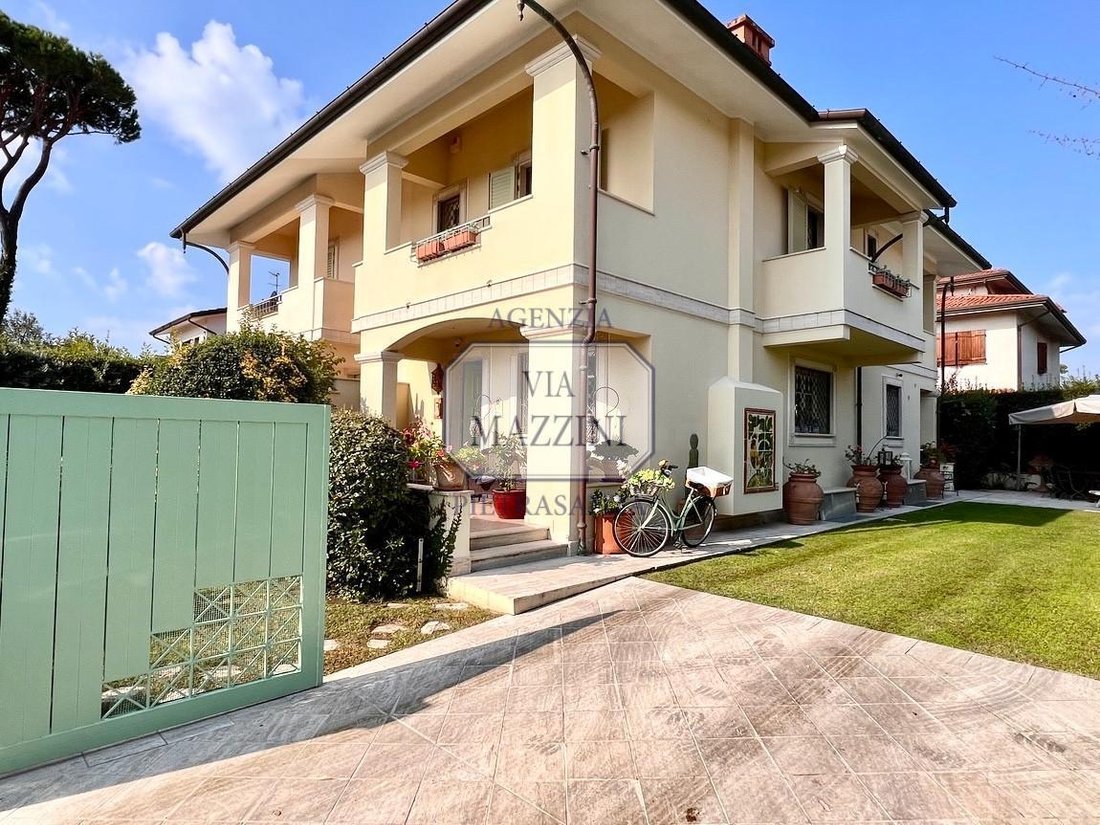 Villa in Center, Forte dei Marmi, Tuscany 1 - 17294937
