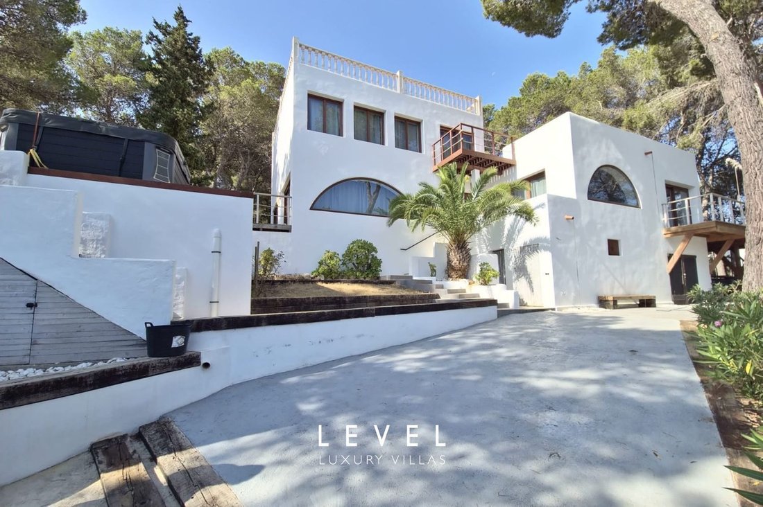 Villa in Sant Joan de Labritja, Balearic Islands, Spain 1 - 17298994