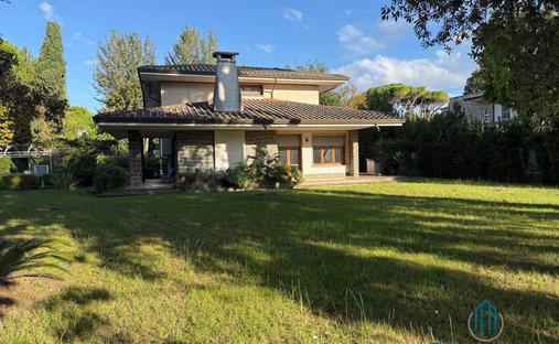 Villa in Center, Forte dei Marmi, Tuscany 1