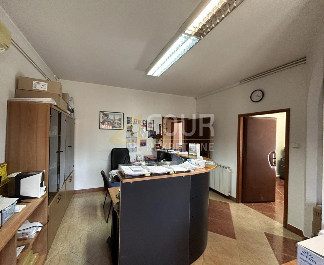 House in Mjesni odbor Zamet, Grad Rijeka, Primorje-Gorski Kotar County 1 - 17297808