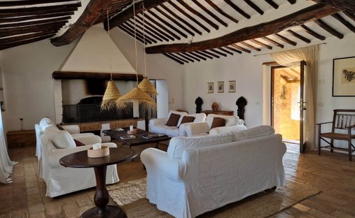Estate in Monteriggioni, Tuscany, Italy 1