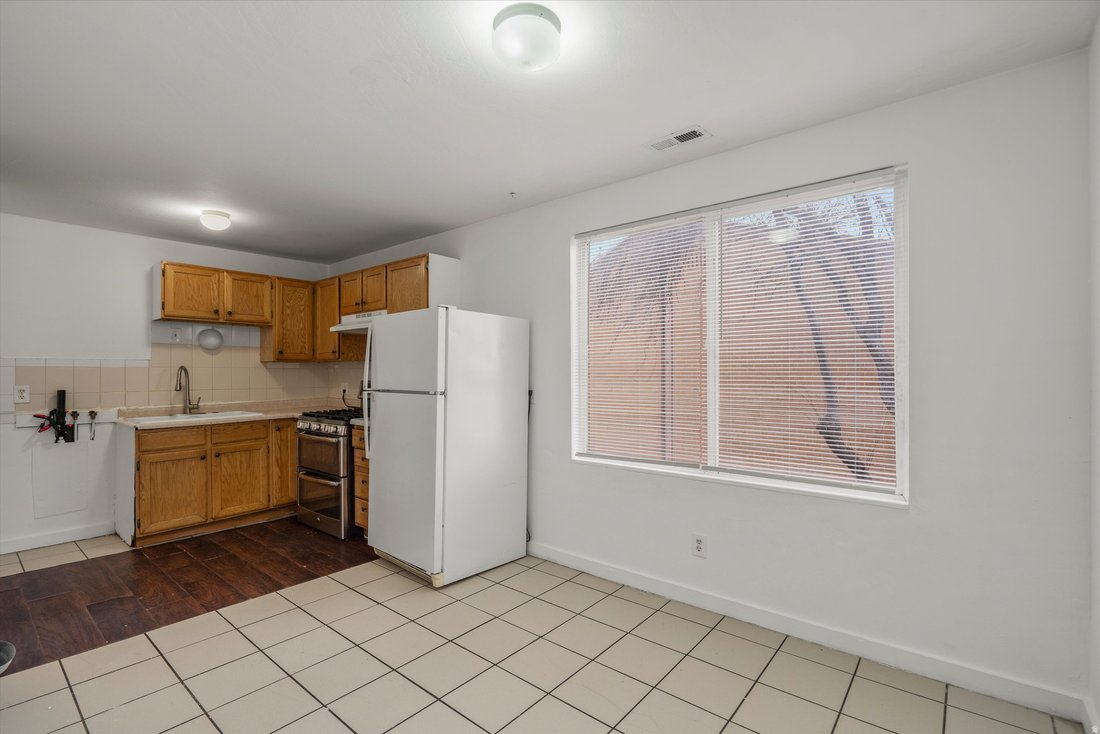 West Valley City, Utah, United States 5 - 17298695