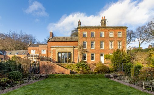 Country House in Wirksworth, England 1