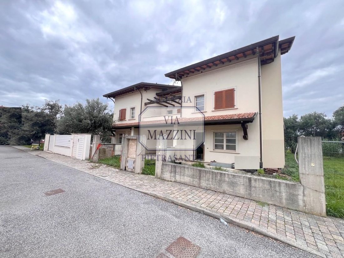 Villa in Seravezza, Tuscany, Italy 1 - 17294685