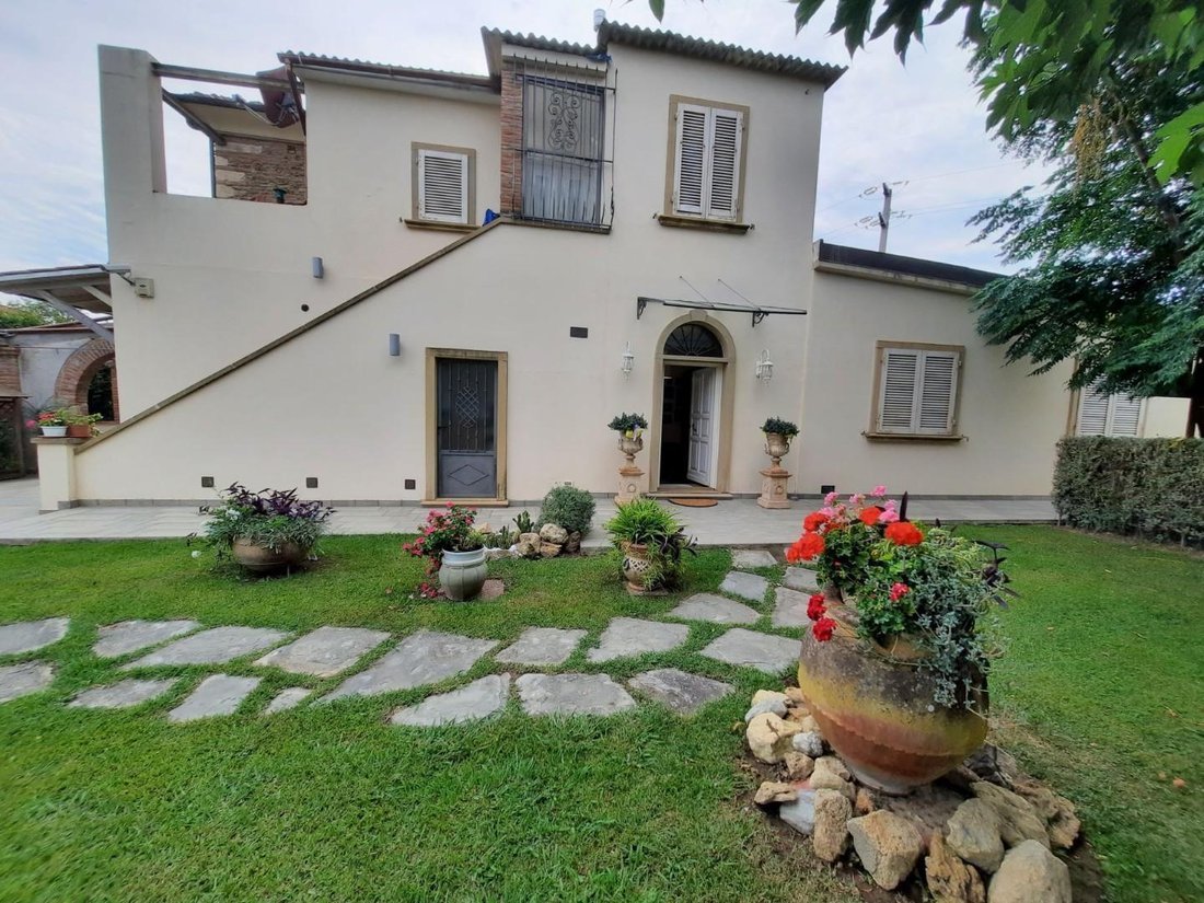 Villa in Vada, Rosignano Marittimo, Tuscany 1 - 17294642