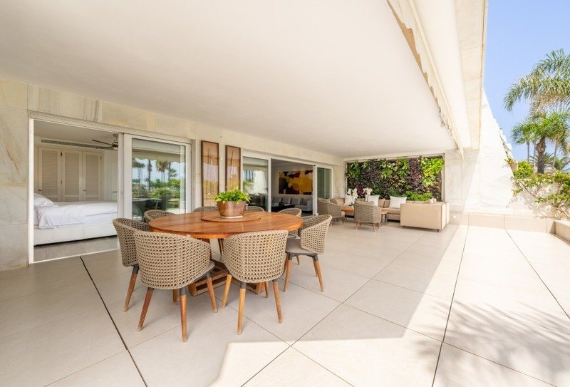 Apartment in Puerto Banus, Marbella, Spain 1 - 17298071