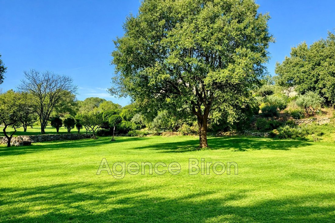 Villa in Le Tholonet, Provence-Alpes-Côte d'Azur, France 2 - 15666289