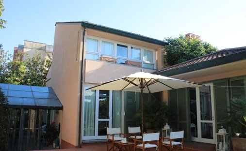 Villa in Ponsacco, Tuscany, Italy 1