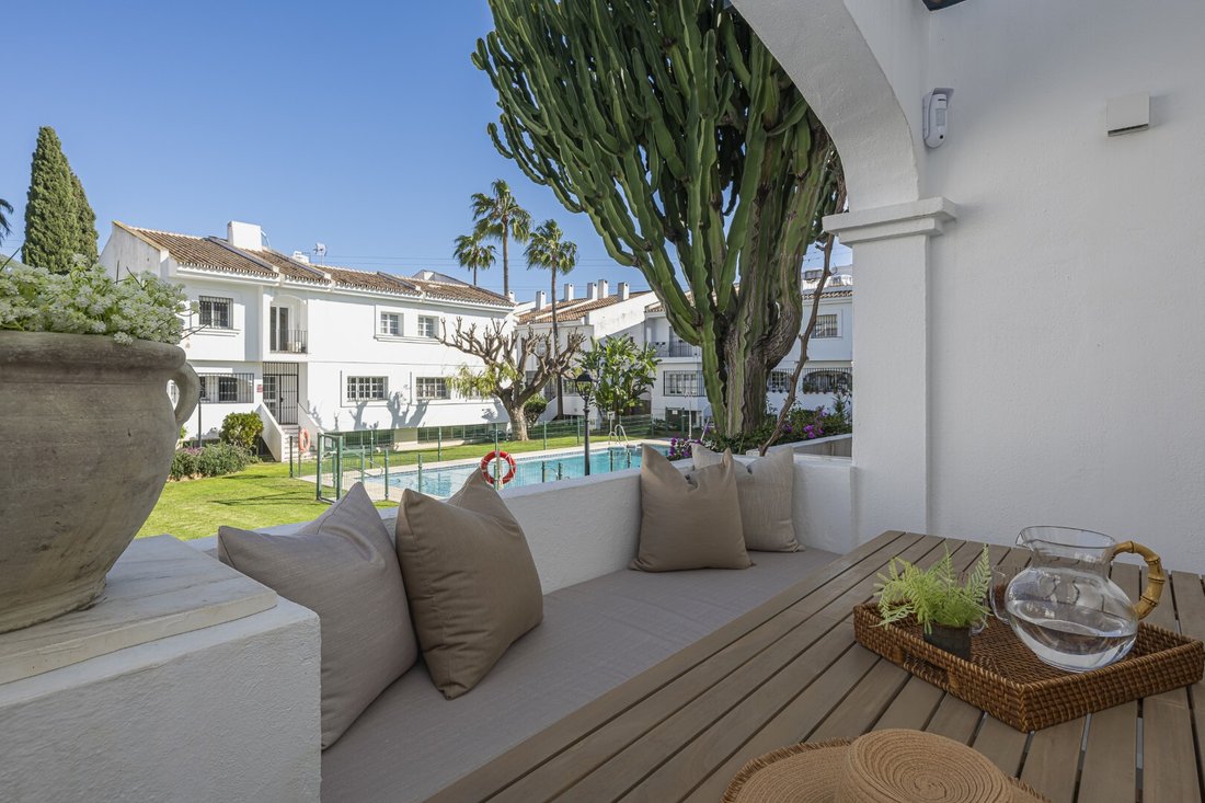 Townhouse in Nueva Andalucia, Marbella, Spain 4 - 17292941