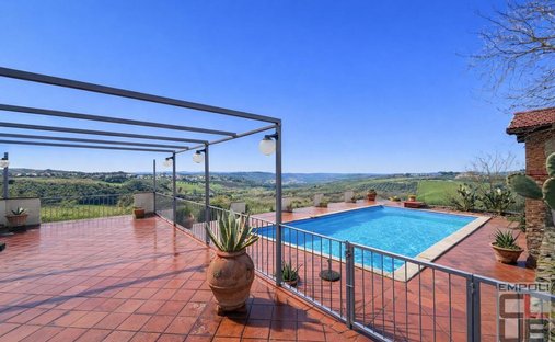 Country House in Sant'Ansano, Vinci, Tuscany 1