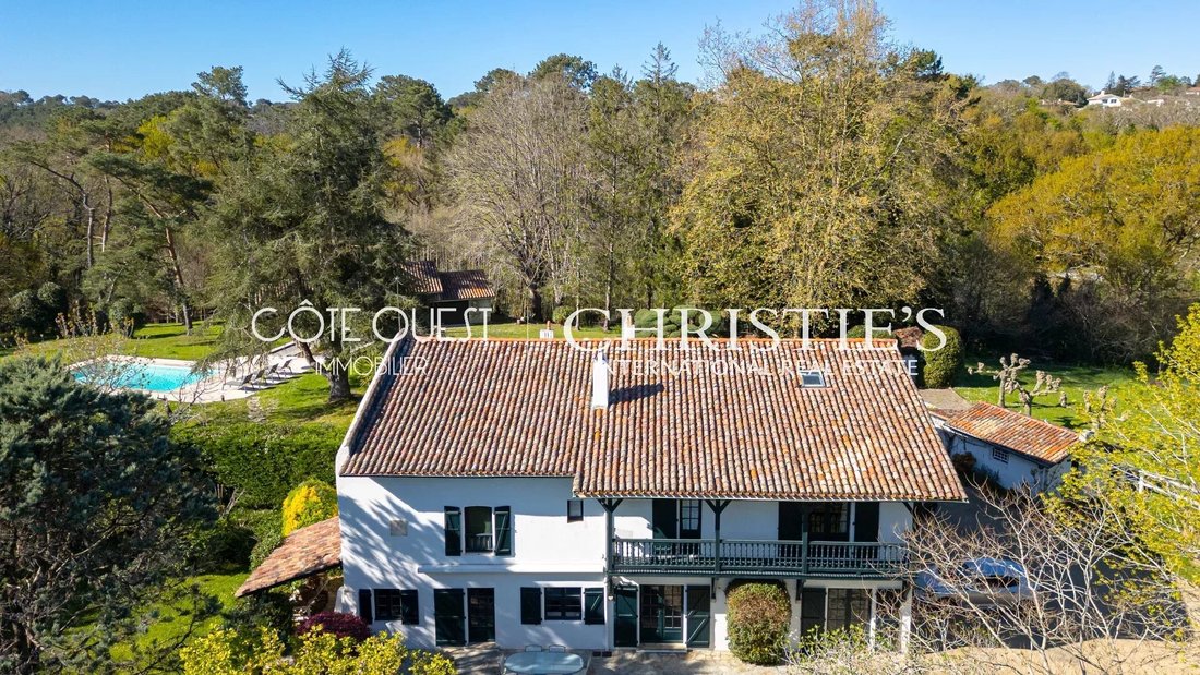 Villa in Bidart, Nouvelle-Aquitaine, France 1 - 15103224