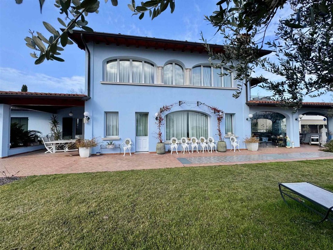 Villa in Moniga del Garda, Lombardy, Italy 3 - 17297938