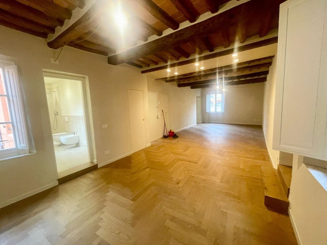 Apartment in Historic Center, Lucca, Tuscany 3 - 17294184
