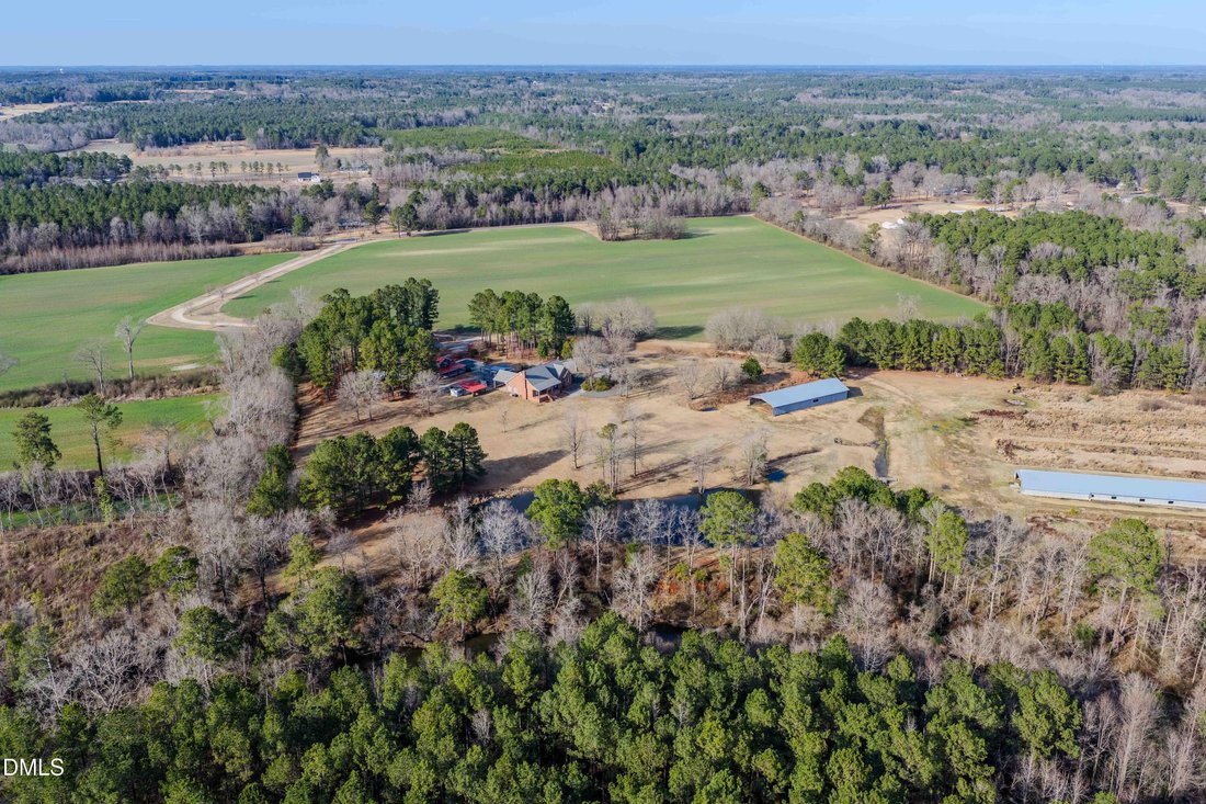 Farm Ranch in Linden, North Carolina, United States 5 - 17293287